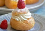 Choux à la Crème Pâtissière: un Délice Sucré et Facile à Réaliser (Recette & Astuces) Titre optimisé pour les moteurs de recherche: Choux à la Crème Pâtissière