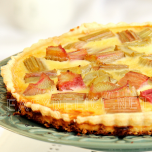 Tarte à la Rhubarbe sur Pâte Feuilletée