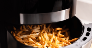 Frites au Airfryer avec Sauce au Yaourt