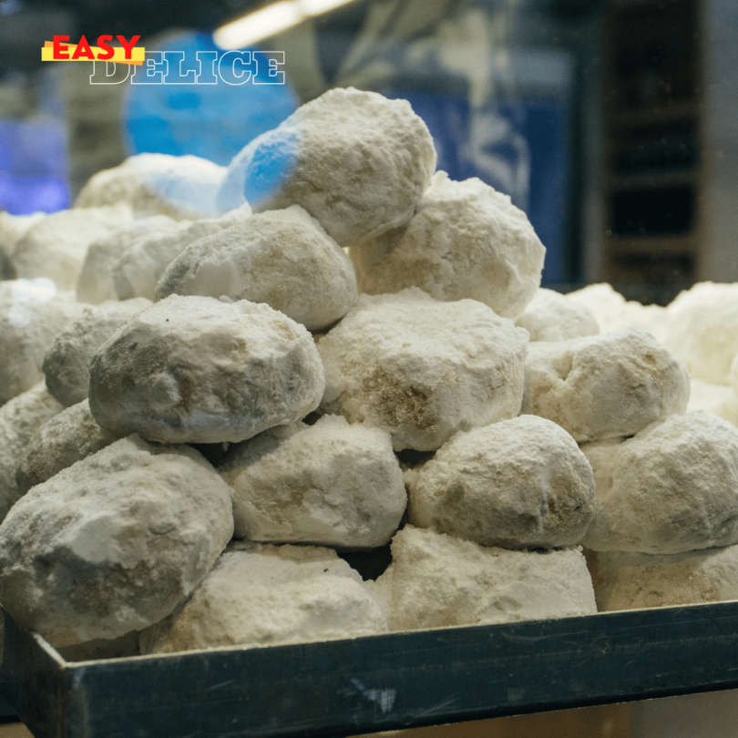 Kourabiedes : Les sablés grecs aux amandes pour un Noël