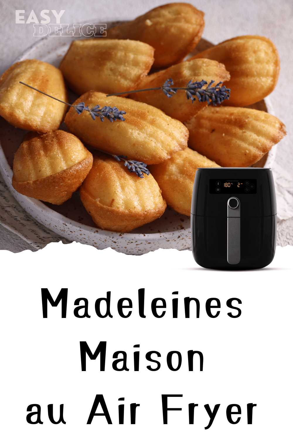 Madeleines dorées et moelleuses, fraîchement sorties de l'Air Fryer, servies dans une assiette.