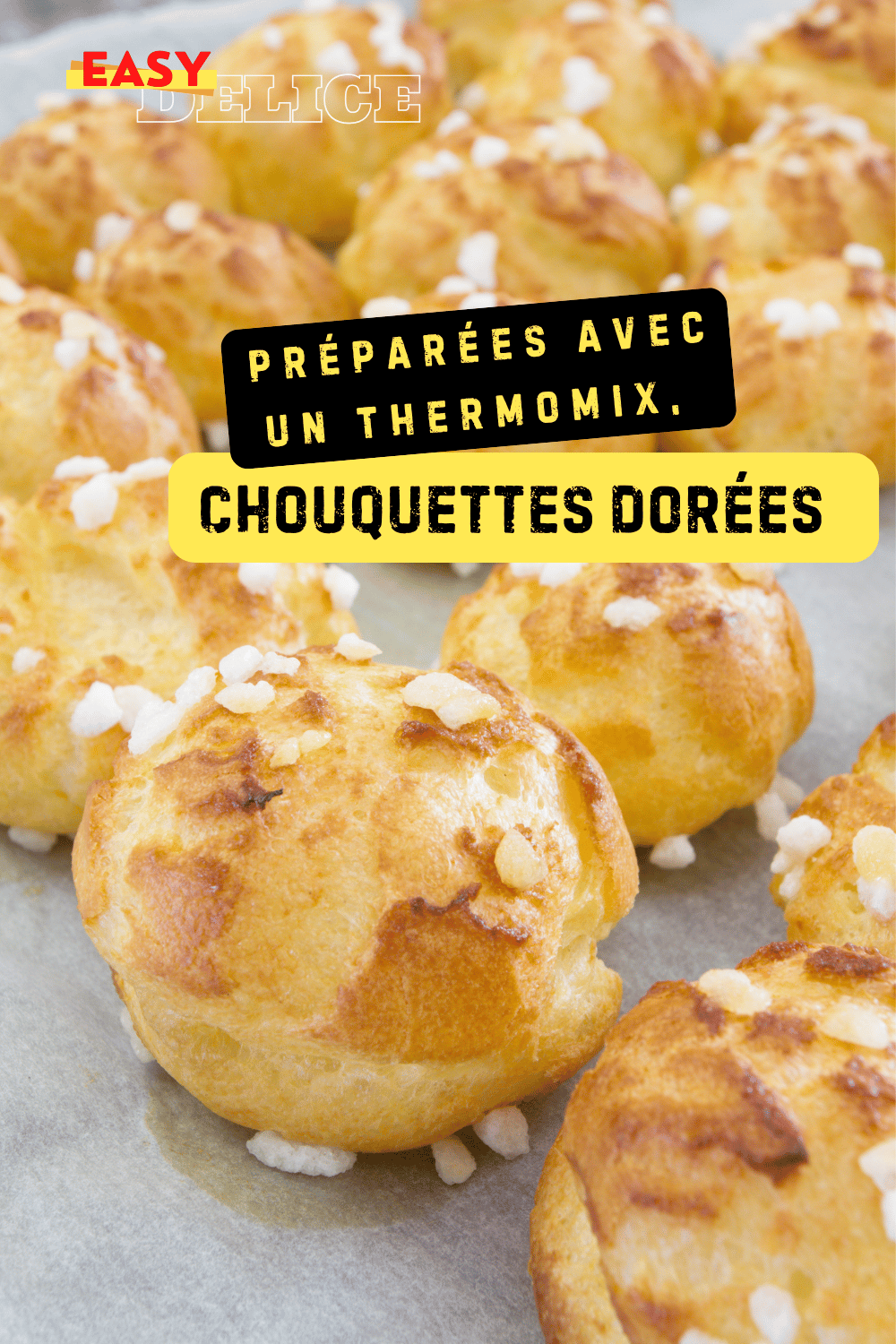 Chouquettes dorées et croustillantes préparées avec un Thermomix, garnies de sucre perlé