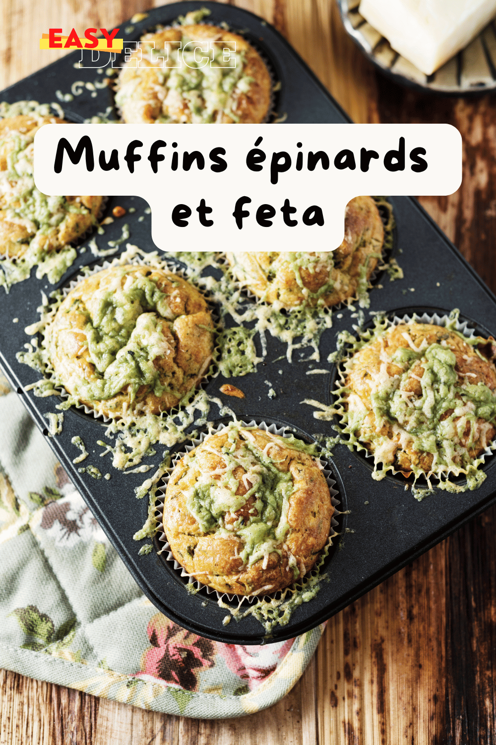 Muffins épinards et feta dorés et moelleux, parfaits pour un apéritif sain.