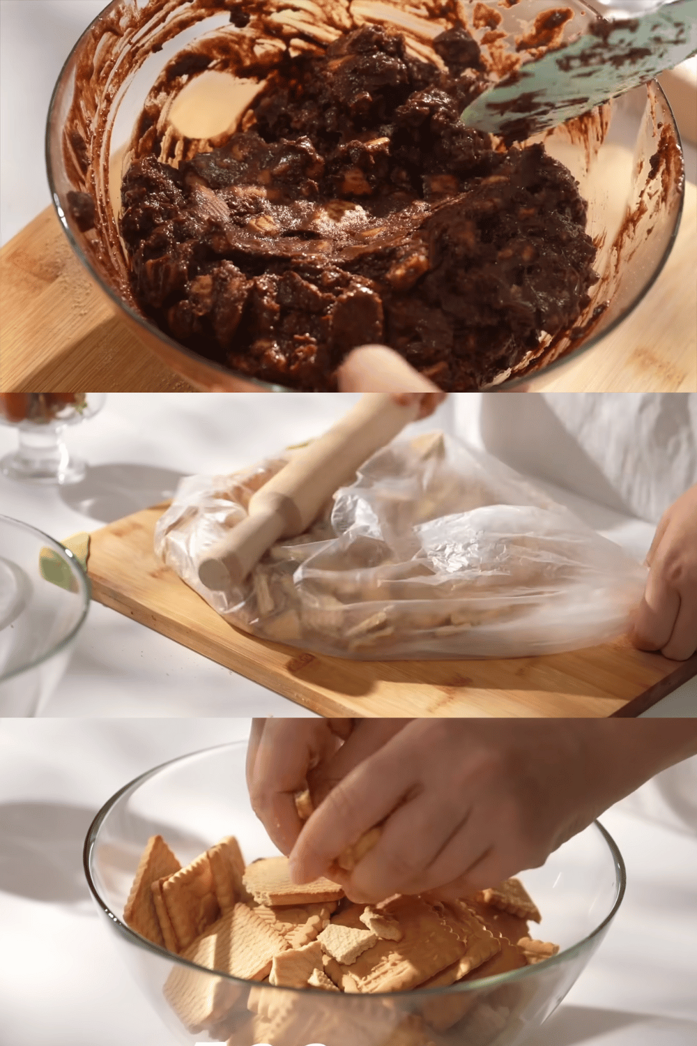 Un gâteau aux biscuits au chocolat sans cuisson, garni de copeaux de chocolat, présenté sur un plateau élégant.