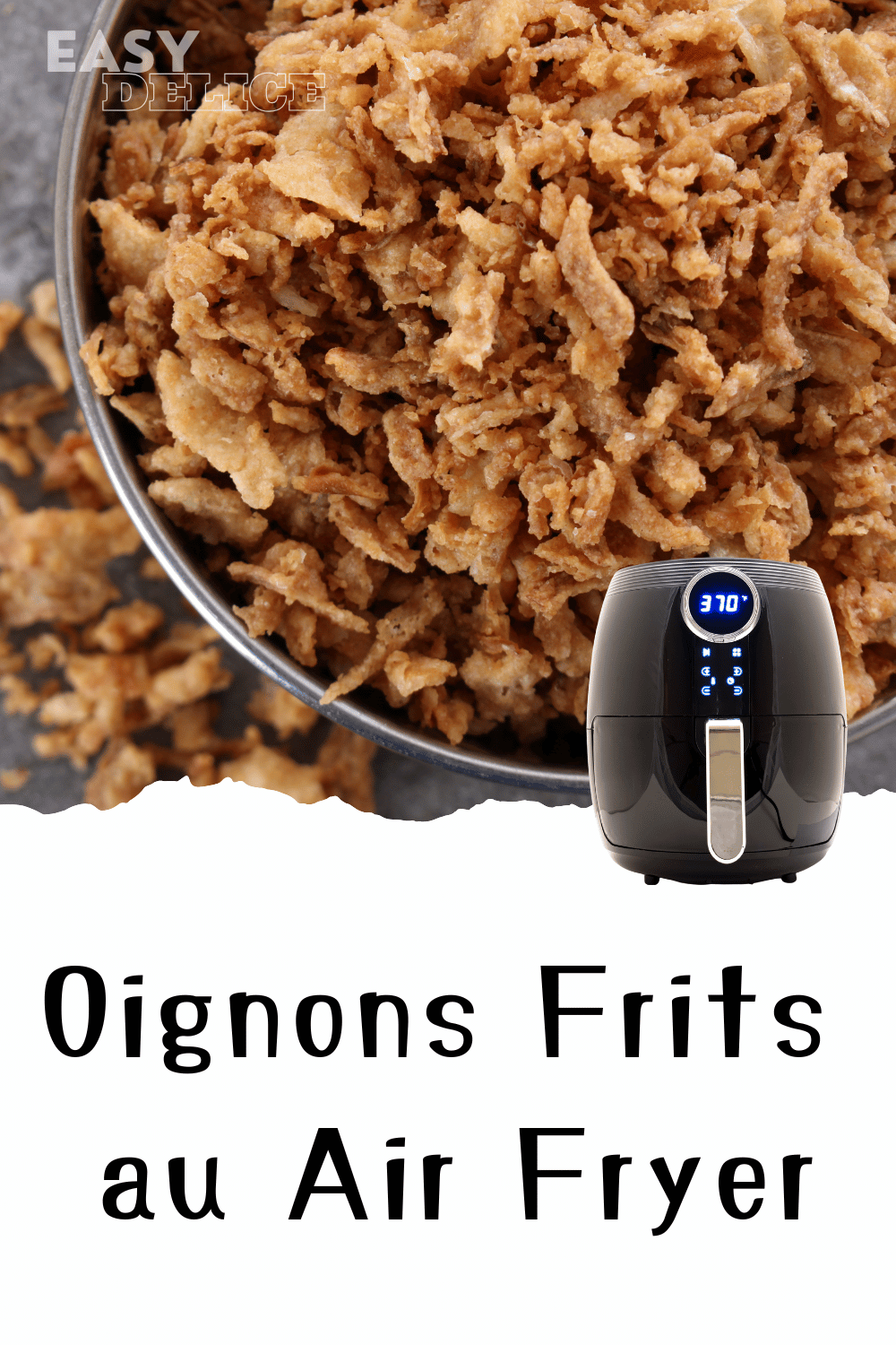 Oignons frits dorés et croustillants, servis dans un bol, prêts à être dégustés.

