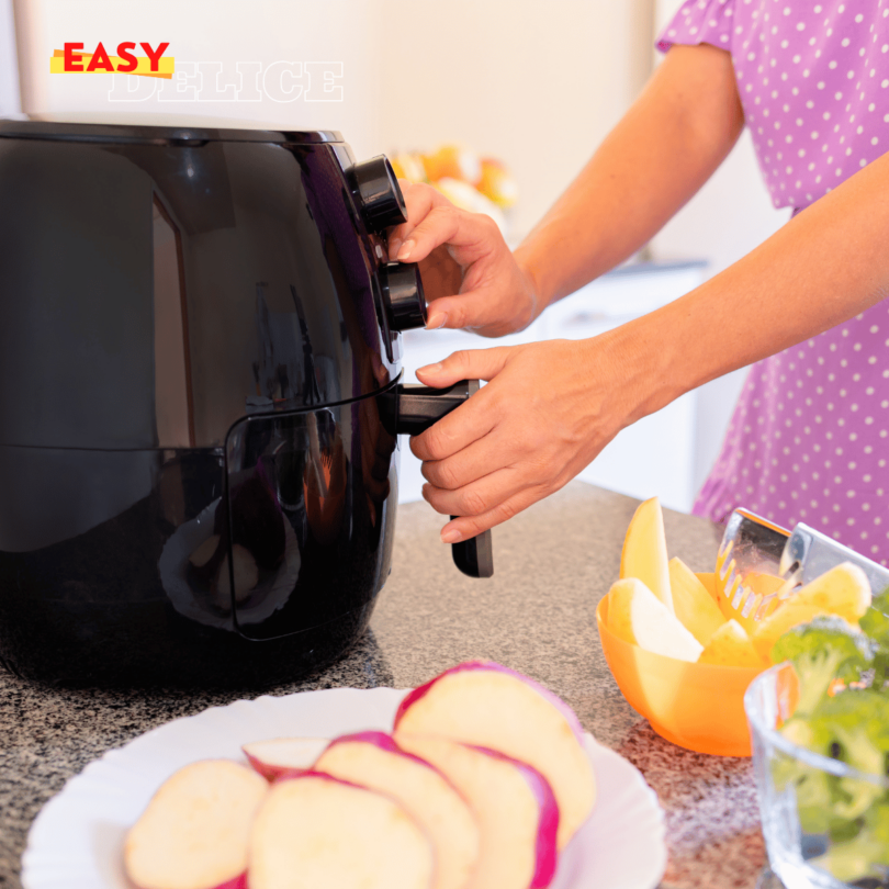 Plats préparés avec un Air Fryer disposés dans des contenants pour la semaine.