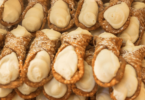 Cannolo sicilien recette authentique avec une garniture crémeuse et croustillante.