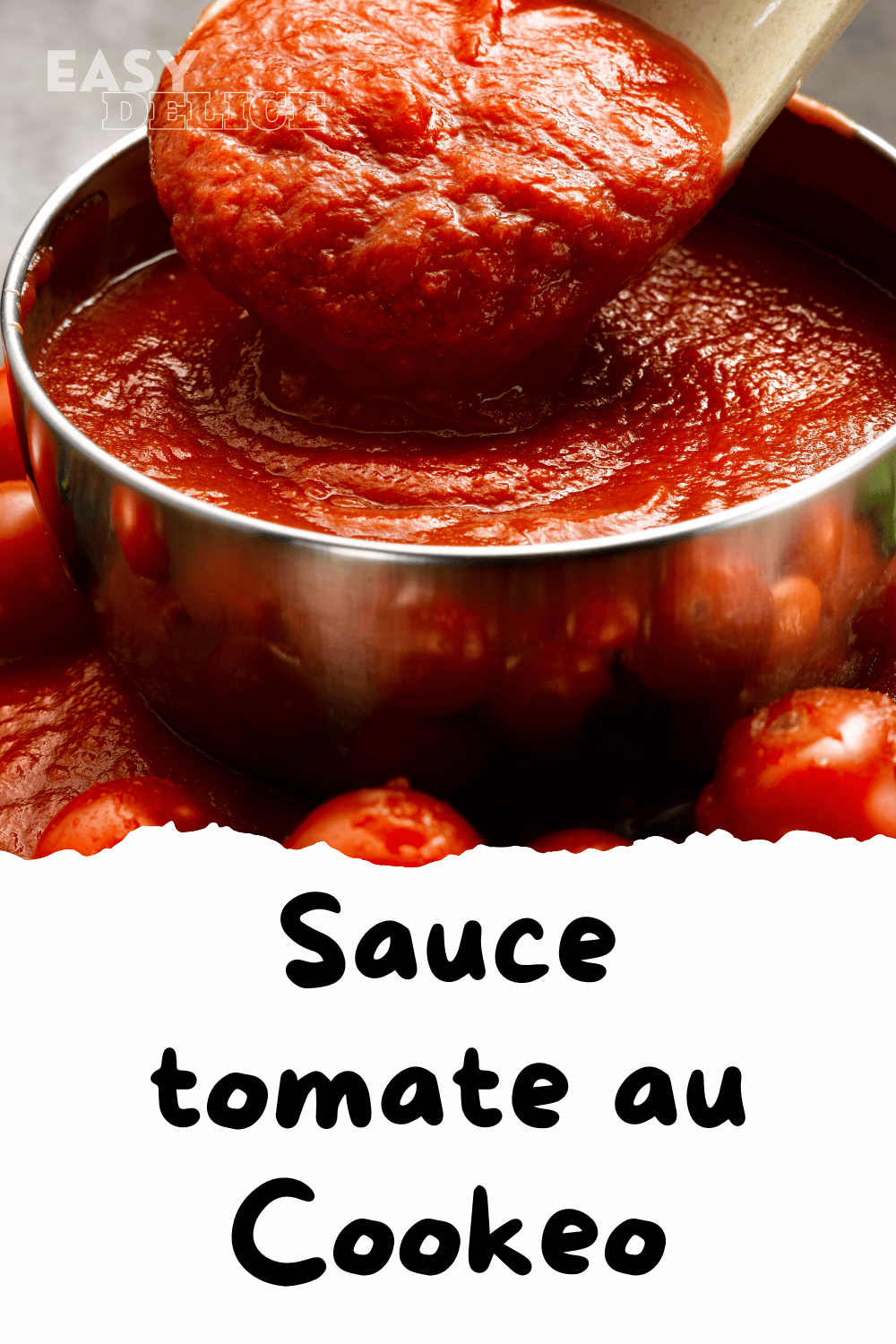 Sauce tomate maison préparée dans un Cookeo, prête à être servie avec des pâtes.