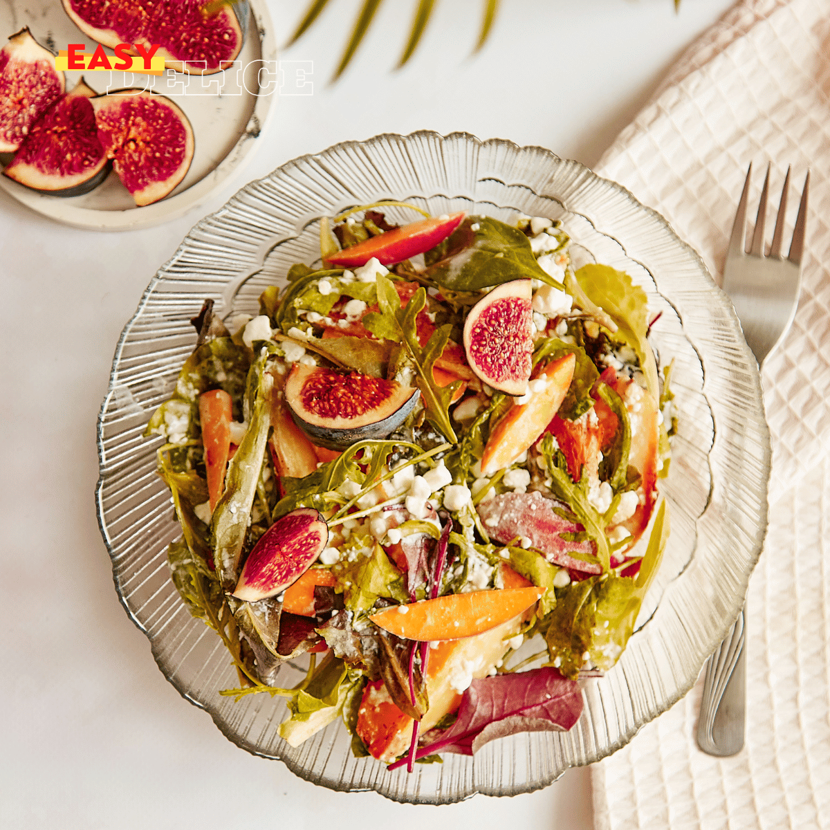 Desserts légers et frais pour le Ramadan, avec fruits et yaourt.