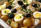 Découvrez la recette authentique du bacalhau à la portugaise, un plat traditionnel savoureux avec de la morue, des pommes de terre