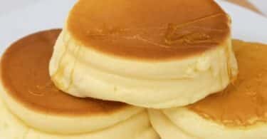 Recette de Pancakes Soufflés à la Japonaise : Un Dessert Aérien et Délicieux