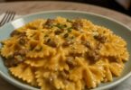 Pâtes Papillon à la Viande Hachée et Sauce Crémeuse