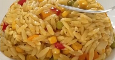 Poêlée d’Orzo au Poulet et aux Légumes
