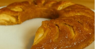 Gâteau aux Pommes Caramélisées