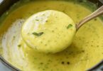 Soupe crémeuse de courgettes à l’ail (light)