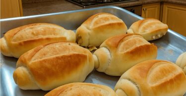 Pain Français (Bolillo) – Recette Maison Facile et Moelleuse