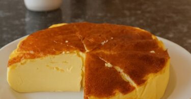 GÂTEAU AU YAOURT 3 INGRÉDIENTS