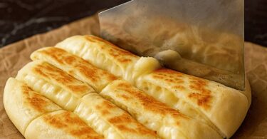 Pain de Pomme de Terre au Fromage