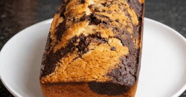 Cake marbré ultra moelleux vanille & chocolat