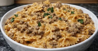 Farfalle à la Sauce Crémeuse à la Viande (Style Restaurant)