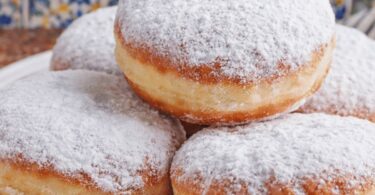 Beignets aux Pommes : Les Astuces Irrésistibles de Cyril Lignac