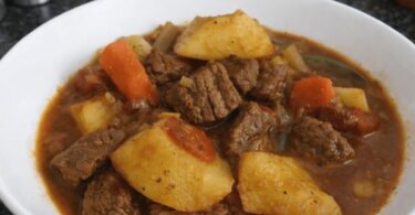 Ragoût de Bœuf aux Pommes de Terre et Carottes