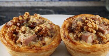 Mini Tartelettes au Magret de Canard Fumé et Noix