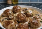 Boulettes de viande à la sauce crémeuse aux champignons