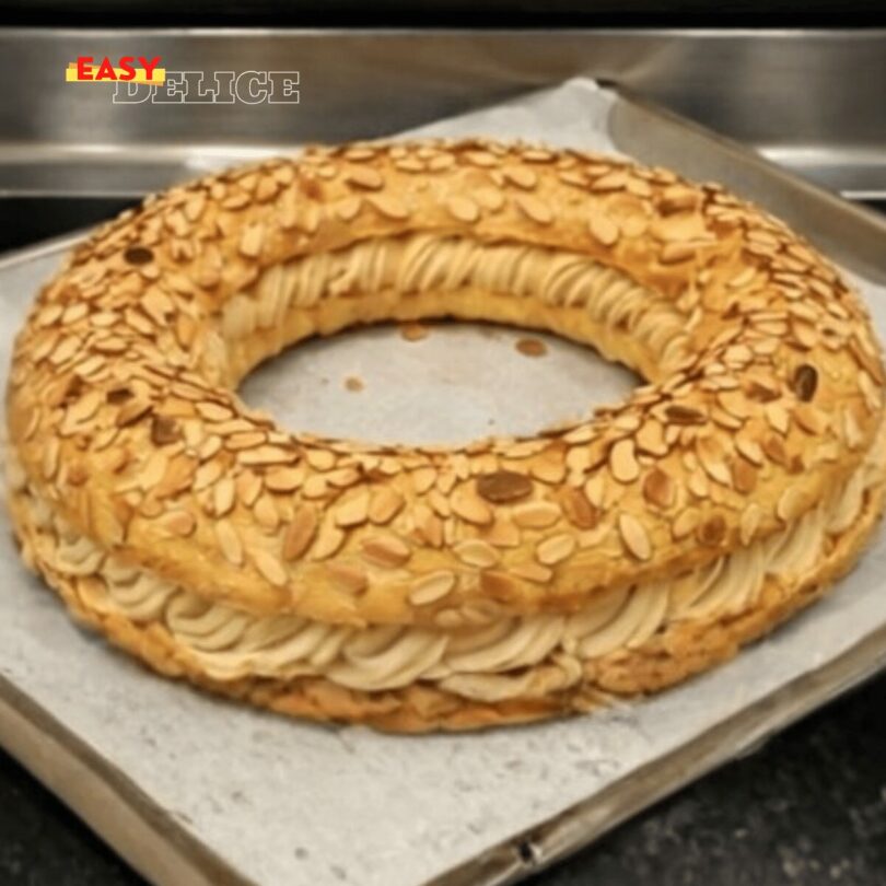Couronne Feuilletée à la Crème Pralinée & Amandes