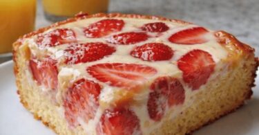 Gâteau Crémeux aux Fraises Façon Cheesecake Léger