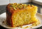 Gâteau Moelleux au Citron, Pistaches & Miel
