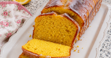 Gâteau Moelleux au Citron Glacé