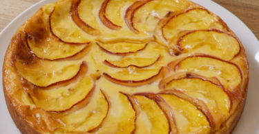 Gâteau Fondant au Yaourt & aux Pêches